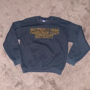 Crew neck Framingham State college sweatshirt